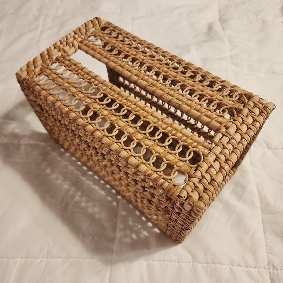Eclectic Boho Tissue Box | Natural Wicker Tissue Box Cover | Rattan - Picture 2 of 9